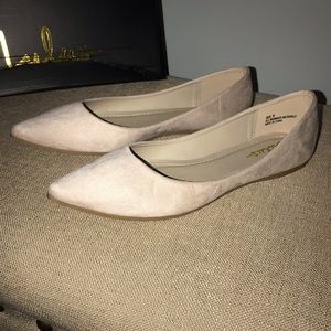 NIB Lulu’s tan suede flats - size 9